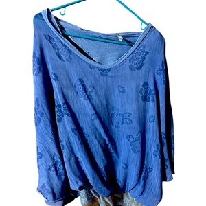 New Collection Women’s Blouse with Sheer Underlay Size Small